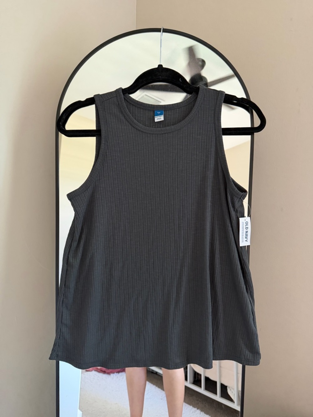 NWT Old Navy Women's Ribbed Tank Top in Charcoal Gray